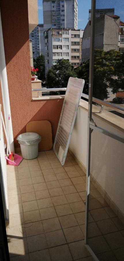 ブルガスCozy Apartament Naydenovアパートメント エクステリア 写真